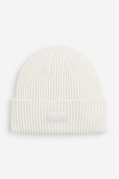 Knitted beanie