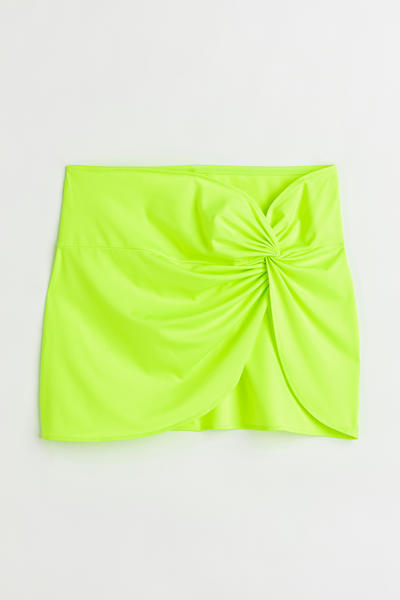 Short beach skirt