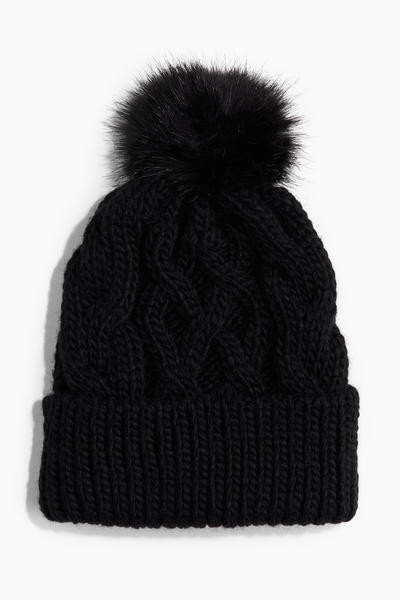 Cable-knit pompom hat