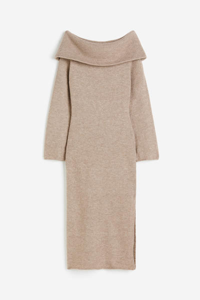 Off-shoulder knitted dress