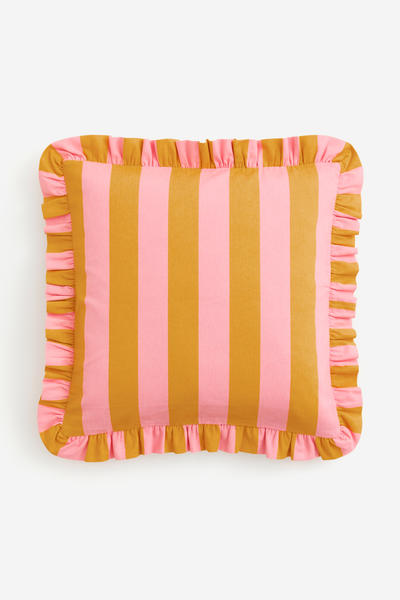 Ruffle edge cushion cover