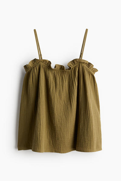 Ruffle trim top