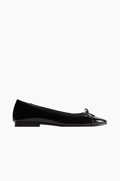 Black ballet flats