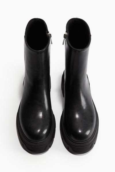 Sturdy ankle boots