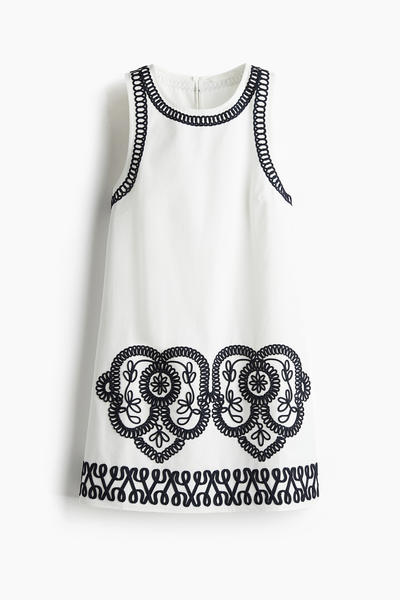 Embroidered shift dress