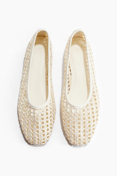 Straw ballerina flats