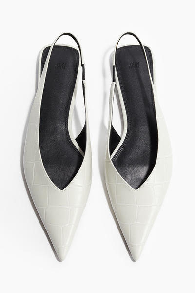 Pointed slingbacks