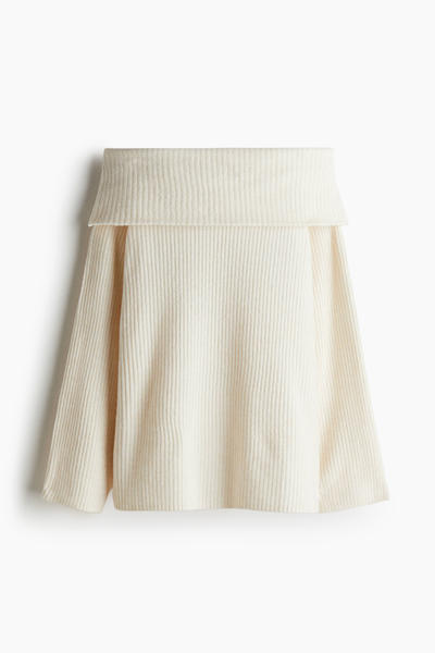Off-the-shoulder jumper