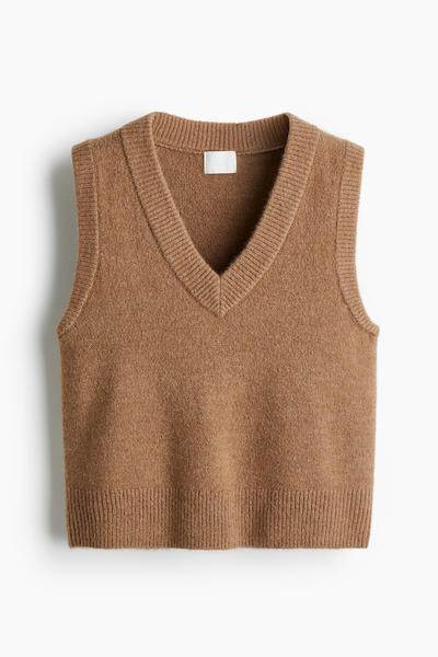Short knitted vest