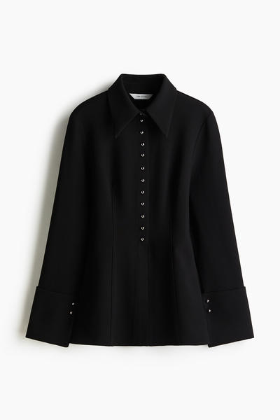 Shirt with defined waist