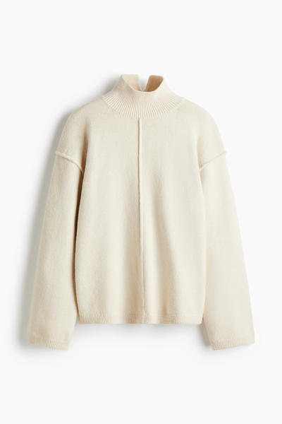 Turtleneck seam sweater